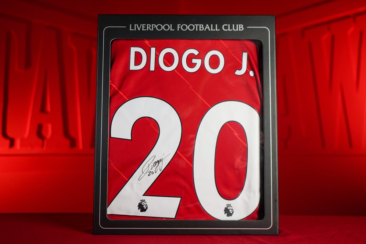 TheAnfieldWrap's tweet photo. COMPETITION! Win a home shirt signed by Jota 🇵🇹

1️⃣ Download the TAW app
2️⃣ Create a free account
3️⃣ RT this tweet 

👉https://t.co/yTcwWTZN7t👈

If you are already an app user, you will automatically be entered. Winner announced next Monday &amp; will be chosen at random. Good luck! https://t.co/IFePoFwEYA