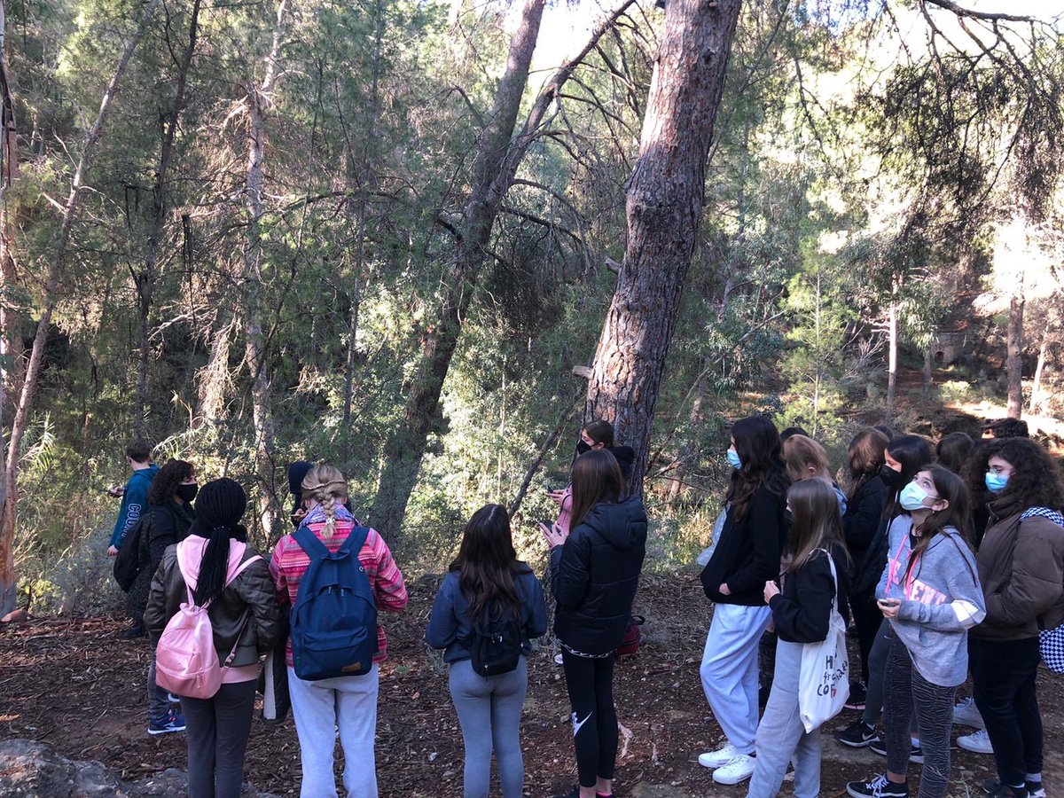 efsaavedra's tweet photo. Gran jornada senderista de los alumnos de 1º de ESO en la Rambla del Valle.  @IESSaavedra https://t.co/NQV6kzUGab