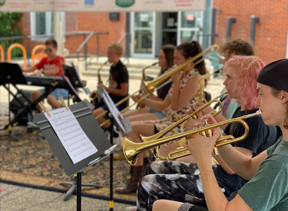 Calling All Teens! Register Now for Rock &amp; Jazz Bands - mailchi.mp/fc55978c287f/c…
We also have a few spots left for our Youth Art classes that begin in the next week! #teenrock #teenjazz #artclasses
