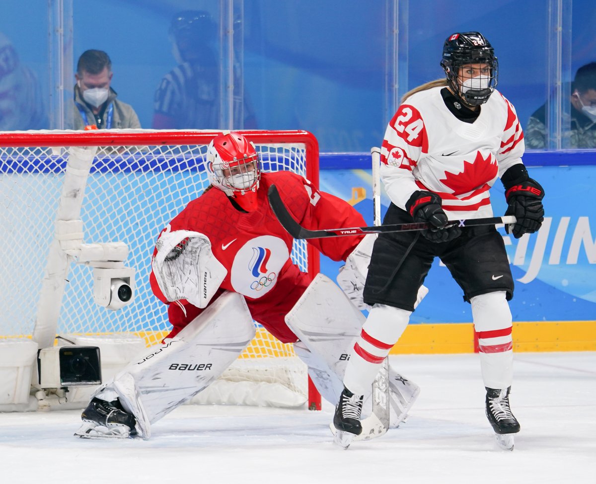 HockeyCanada's tweet photo. FINAL | @Emerance_M made her Olympic debut in 🥅 and @natspooner5, @nursey16 and @SarahFillier91 added to their tournament-leading point totals in Sunday's 6-1 win over ROC.
📰 https://t.co/9HQsNkdxB8
📊 https://t.co/649O4l9eDH
#TeamCanada | #Beijing2022 https://t.co/NshDp8Z7JT