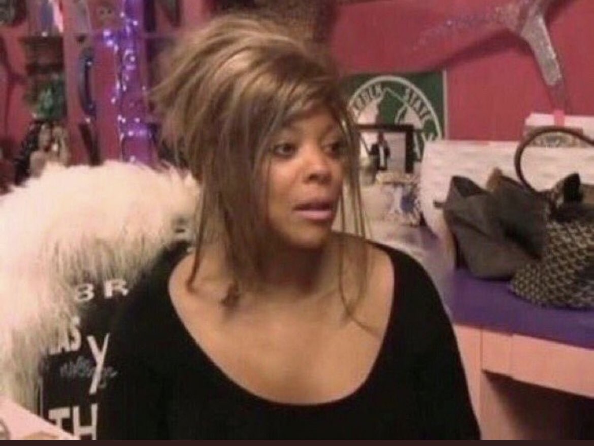 billieismystra3's tweet photo. Rue momma really thought she ate when she had Jules and Elliot sit in that living room and listed to what rue was doing and saying , Rue went in there and ate Elliot and Jules ass up and all Rue momma had to say to Jules was sorry . 😂😂 #EuphoriaHBO #Euphoria #ruebennett https://t.co/W7xD1x6zae