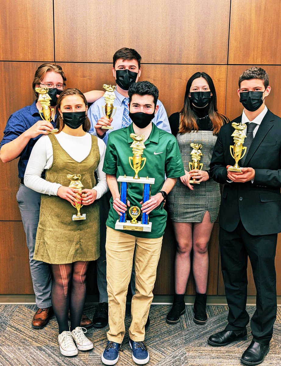 parrakeat's tweet photo. Congratulations to the first ever Franklin Academy Ethics Bowl Team who took second place in the New Hampshire Regional championship round! #huskypride @MaloneCSD @SaintAnselm 🏆 https://t.co/9CzPOjOmSl