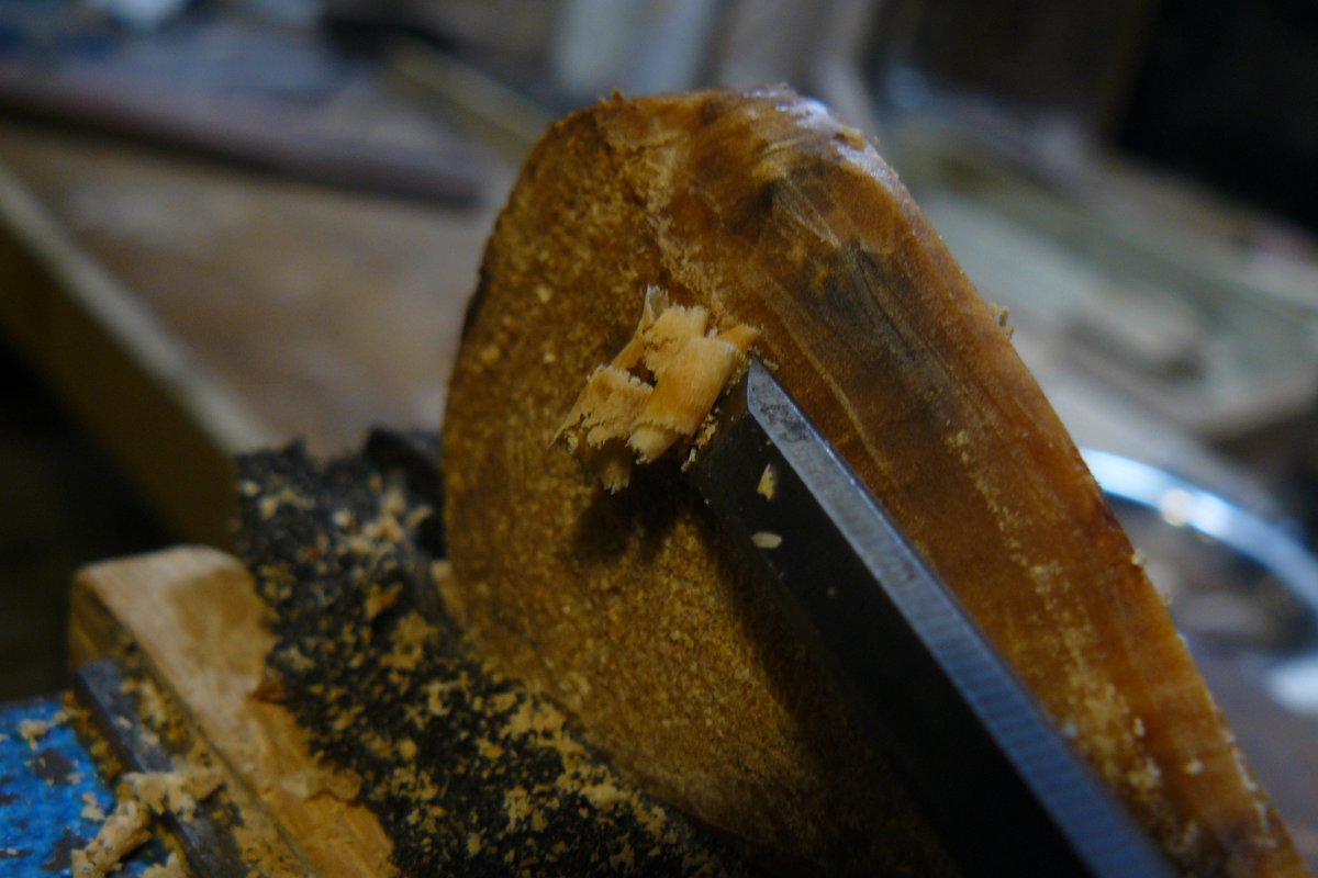 WutheringHikes's tweet photo. Process of transforming raw beeswax into polish &amp; wood treatments. ive used different ratios of of raw beeswax &amp; oils to reinforce, preserve &amp; polish, depending on the porosity of the wood, that will sink into the grain &amp; create a firmer material to carve- &amp; they smell of honey ! https://t.co/fxgGxMtmjn