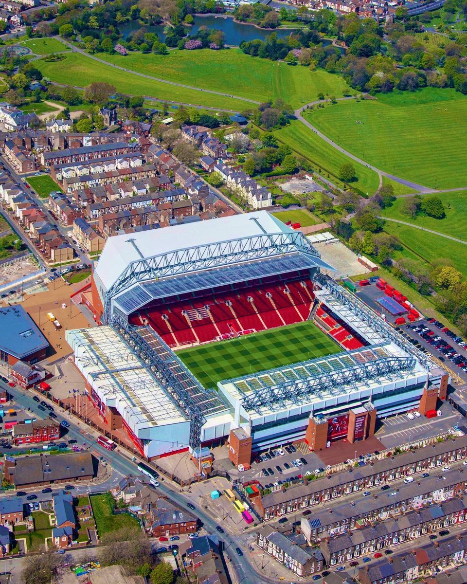 KinianiJ's tweet photo. Hapa ni ilulu stadium 
LINDI😅😅 https://t.co/hIyXDxSb5q