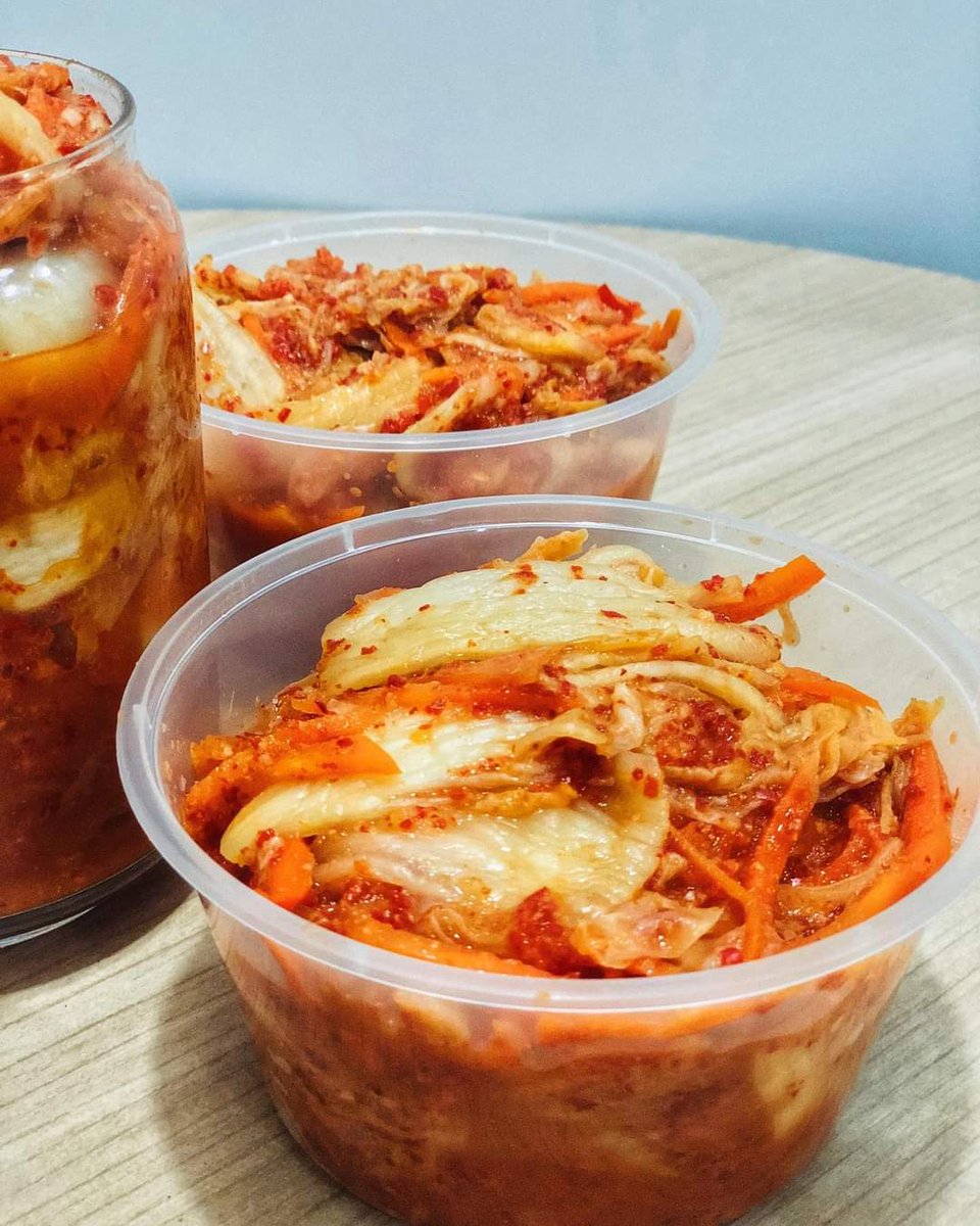 2 batches gone in 2 days! Very few kimchi tubs left, guys. Available for instant purchase 🥰