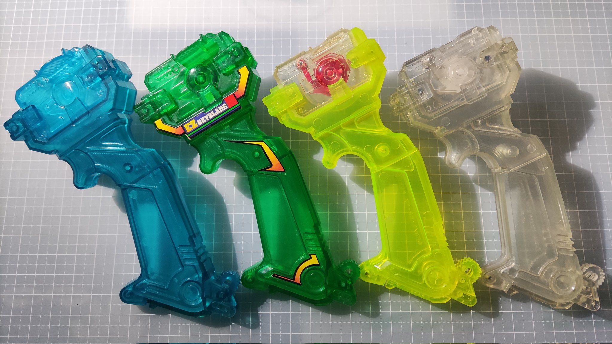 爆転シュートベイブレード EZグリップ コアシステム