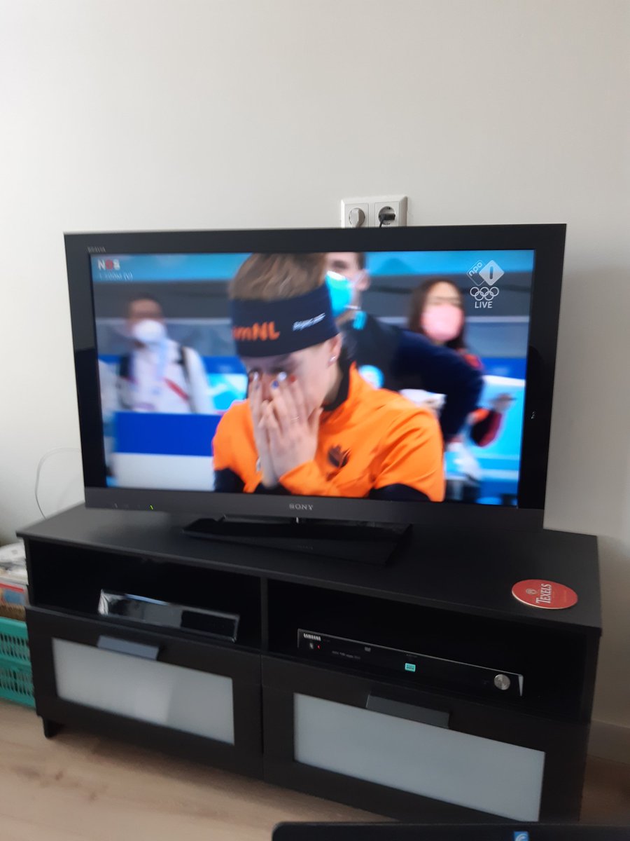 MarcV75Tips's tweet image. Ireen Wüst!!! Legend!🥇🥇🥇