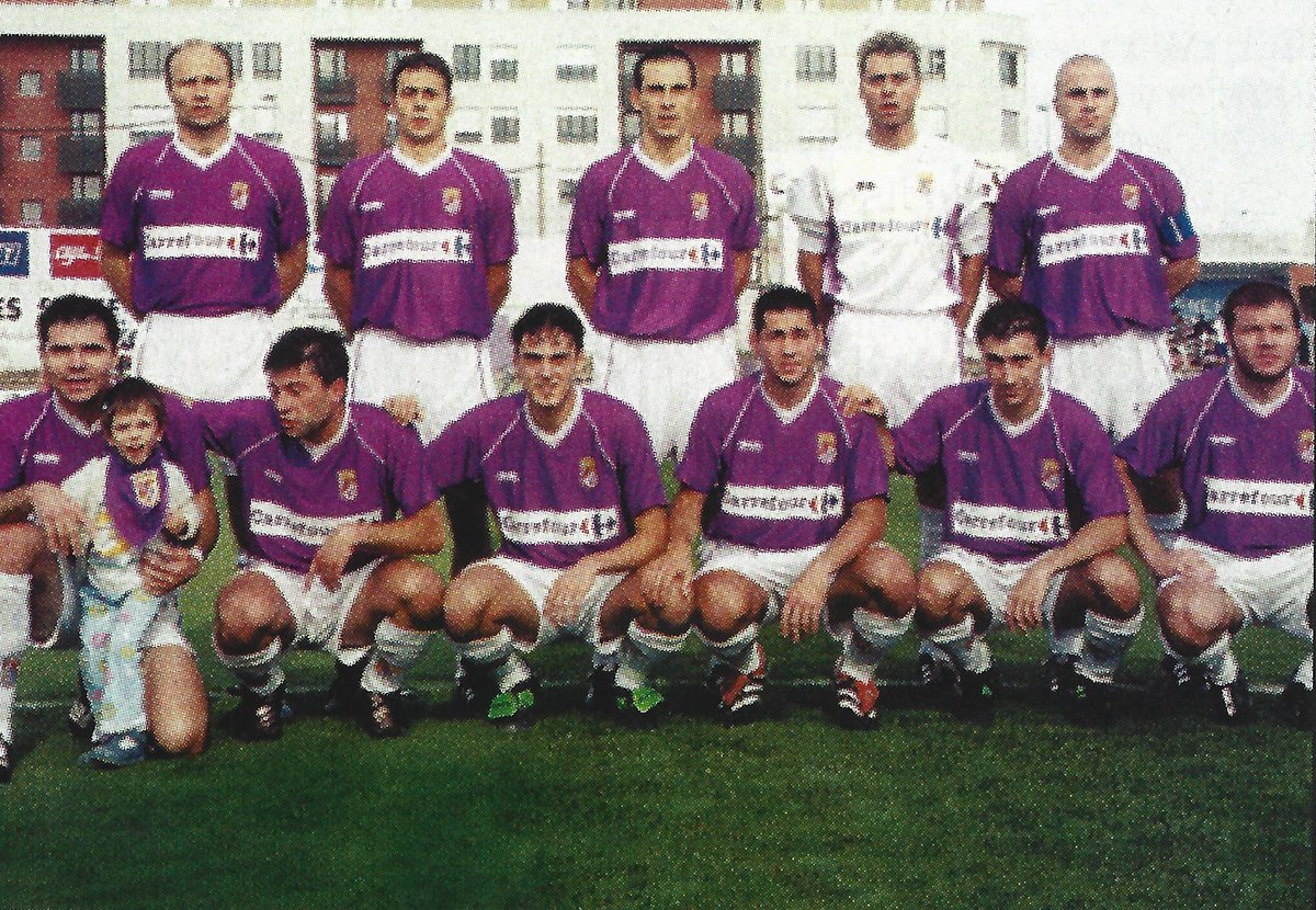 🏆 Palencia 02/03, campeón de su grupo de 3ª División.

2⃣ En este once destaca la presencia de dos jugadores con una amplia trayectoria profesional. 

📸 Arriba a la izquierda Luis Sierra (ex Sporting y Mérida), justo debajo Alberto (ex Real Valladolid y Racing, etc).