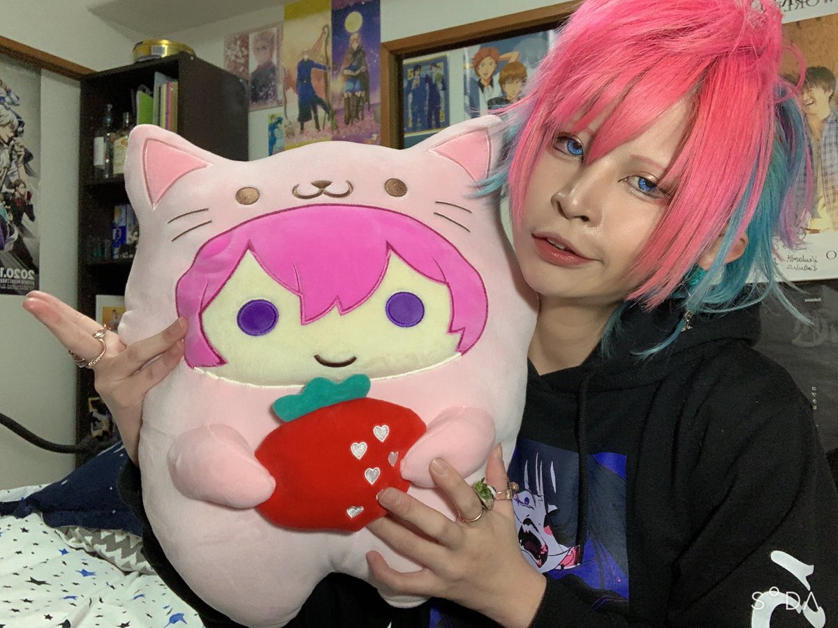 ReN_kbkr's tweet photo. 【トリックモンスター】
髪の毛をいつも最高に染めてもらえるのぶっちさん！（@nobutti3 ）
ありがとう！
これからもよろしく！( • ̀ω•́  )✧ https://t.co/0OzKQxXe1J