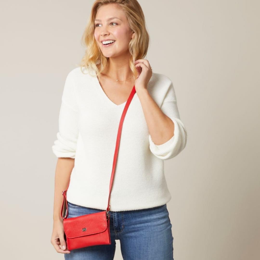RaeandCo's tweet photo. Let’s talk product photography &amp; styling - I LOVE completing this work for my clients. It’s such an important process for all businesses to showcase their products perfectly so it’s an honour to be involved. We have exciting shoots in the pipeline, stay tuned. 👀 💙 #StyledShoots https://t.co/pWYBZHcwxw