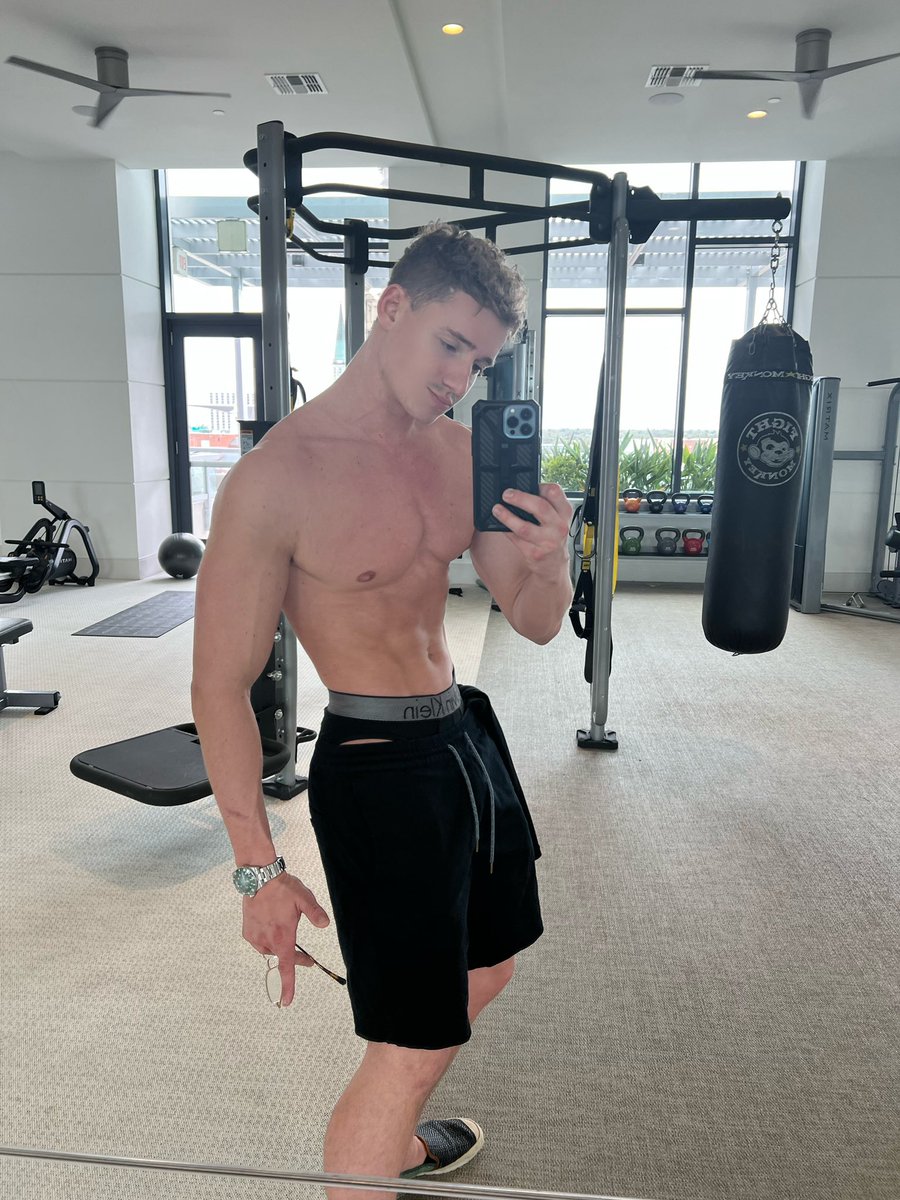 Gym pumpin- checkout OF page for more content n workout tutorial videos ;)
