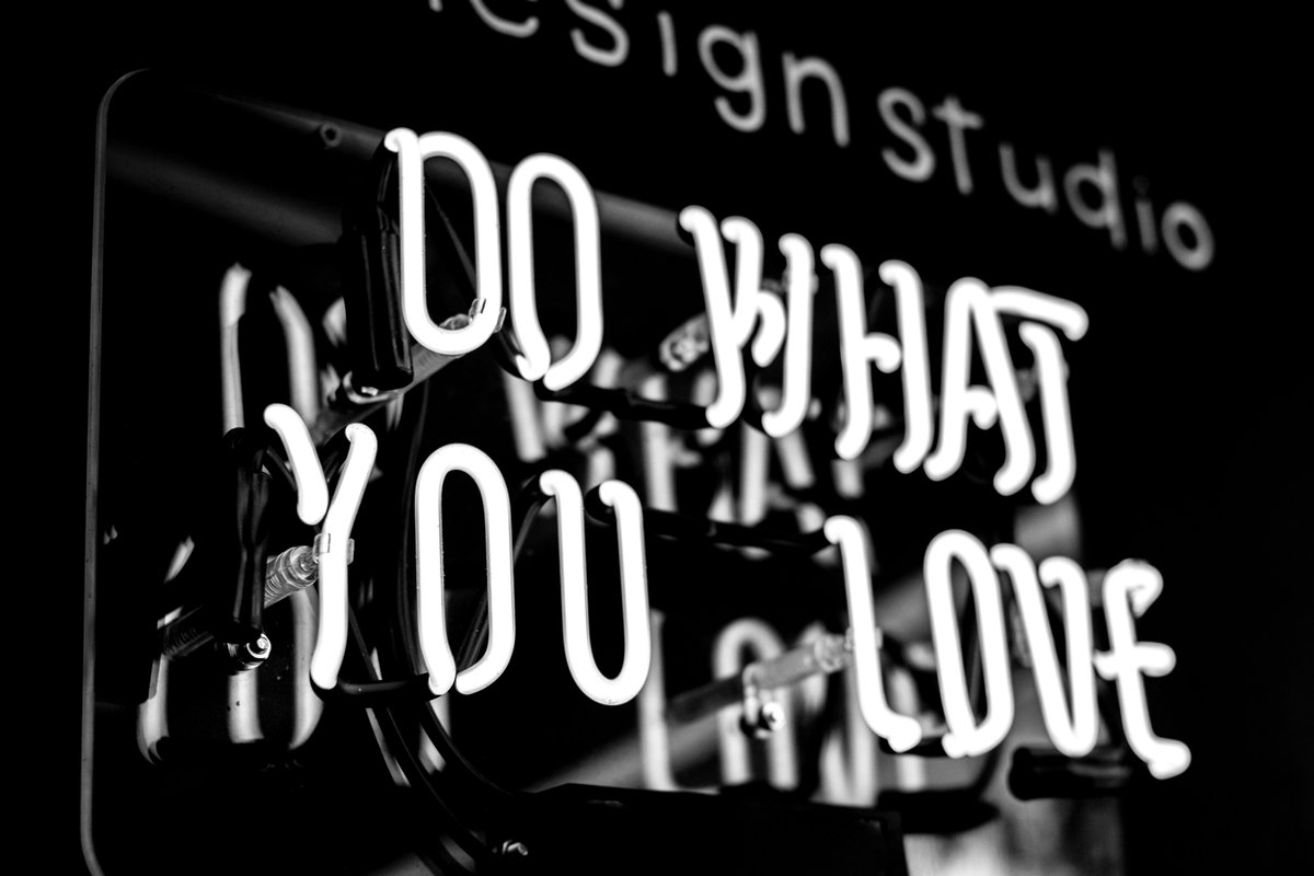 Farrells's tweet photo. 📢Calling all Part 1 and Part 2 Architectural Assistants!📢
We are looking for talented and enthusiastic candidates to join our busy architectural design studio in London! 
To apply, send your CV to recruitment@farrells.com
#hiring #architecture https://t.co/YLh9sfOYy7