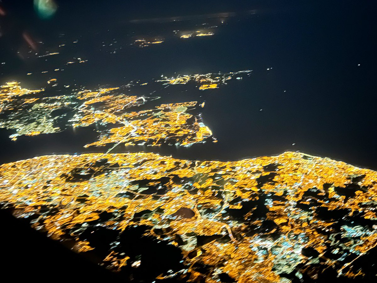 Entre la tarde y noche Lisboa de norte a sur #lunes #Febrero2022 #Lisboa