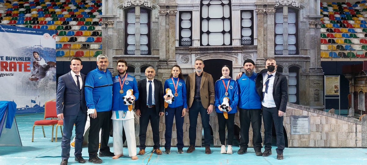 kagitspor's tweet photo. İlimizde gerçekleştirilen Büyükler Türkiye Karate Şampiyonası ve Milli takım seçmelerinde sporcularımız üst düzey performans sergileyerek: 2 Altın 🥇, 1 Gümüş🥈 ve 4 Bronz 🥉 madalya kazandı. https://t.co/Ekomy2qavS