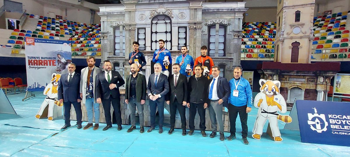 kagitspor's tweet photo. İlimizde gerçekleştirilen Büyükler Türkiye Karate Şampiyonası ve Milli takım seçmelerinde sporcularımız üst düzey performans sergileyerek: 2 Altın 🥇, 1 Gümüş🥈 ve 4 Bronz 🥉 madalya kazandı. https://t.co/Ekomy2qavS