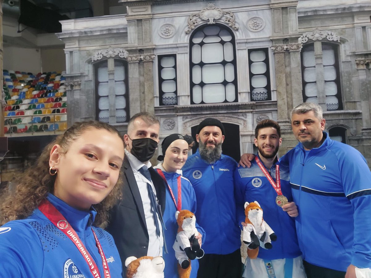 İlimizde gerçekleştirilen Büyükler Türkiye Karate Şampiyonası ve Milli takım seçmelerinde sporcularımız üst düzey performans sergileyerek: 2 Altın 🥇, 1 Gümüş🥈 ve 4 Bronz 🥉 madalya kazandı.