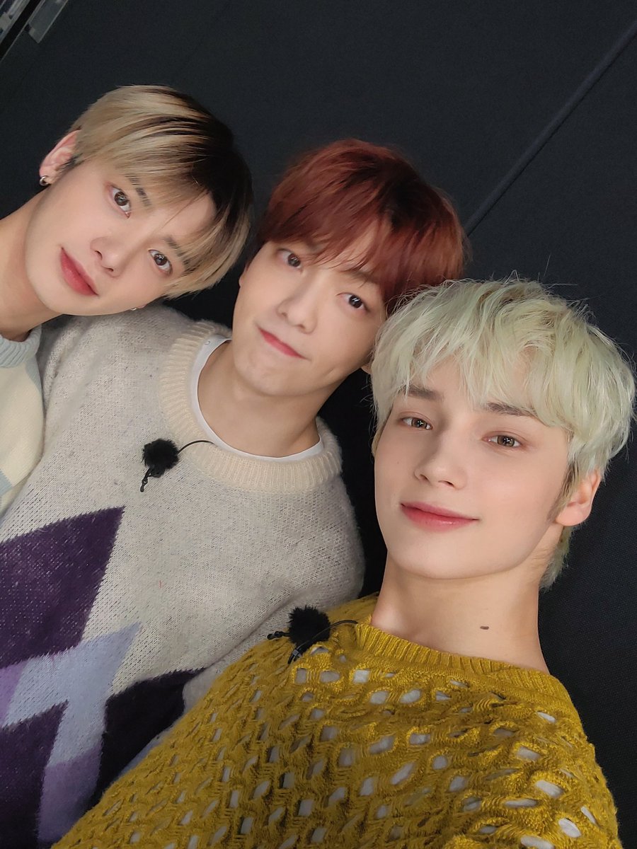 thyunniesbaobei's tweet photo. #TAEBINKAI : doe eyes 🥺💗 https://t.co/JJ6WOP4QZp