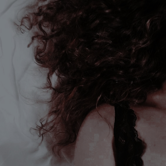 ㅤㅤ     ㅤㅤ𝐃𝐎𝐑𝐂𝐀𝐒 𝐌𝐄𝐀𝐃𝐎𝐖𝐄𝐒

➤  17 años
➤  Gryffindor. 
➤  FC a elección.
➤  Pertenece a su circulo de amigos cercanos.

#SEBUSCA