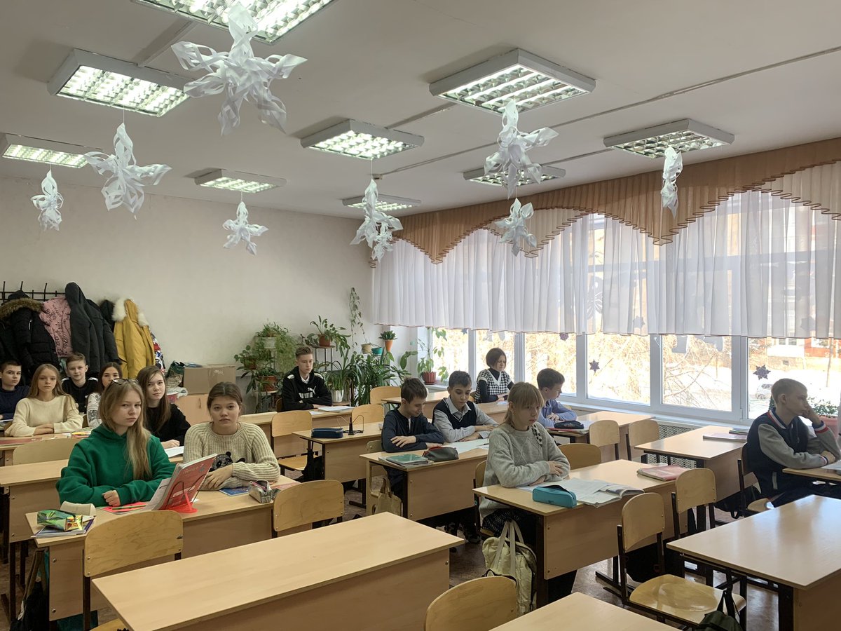 Классные часы «Мои Права и обязанности»  прошли в нашей школе на уроках истории и обществознания. Обучающиеся старших классов провели Круглые столы и викторины с ребятами 5-6 классов <a href="/depsamobr63/">Департамент образования Администрации г.о. Самара</a>