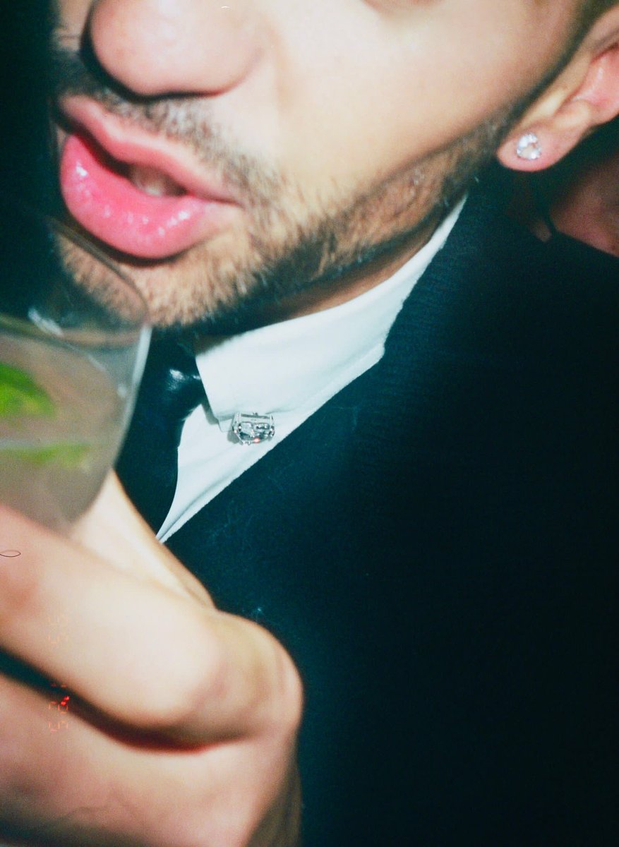 Mahmood_Music's tweet photo. Still dreaming... https://t.co/KX8zdwHRDl