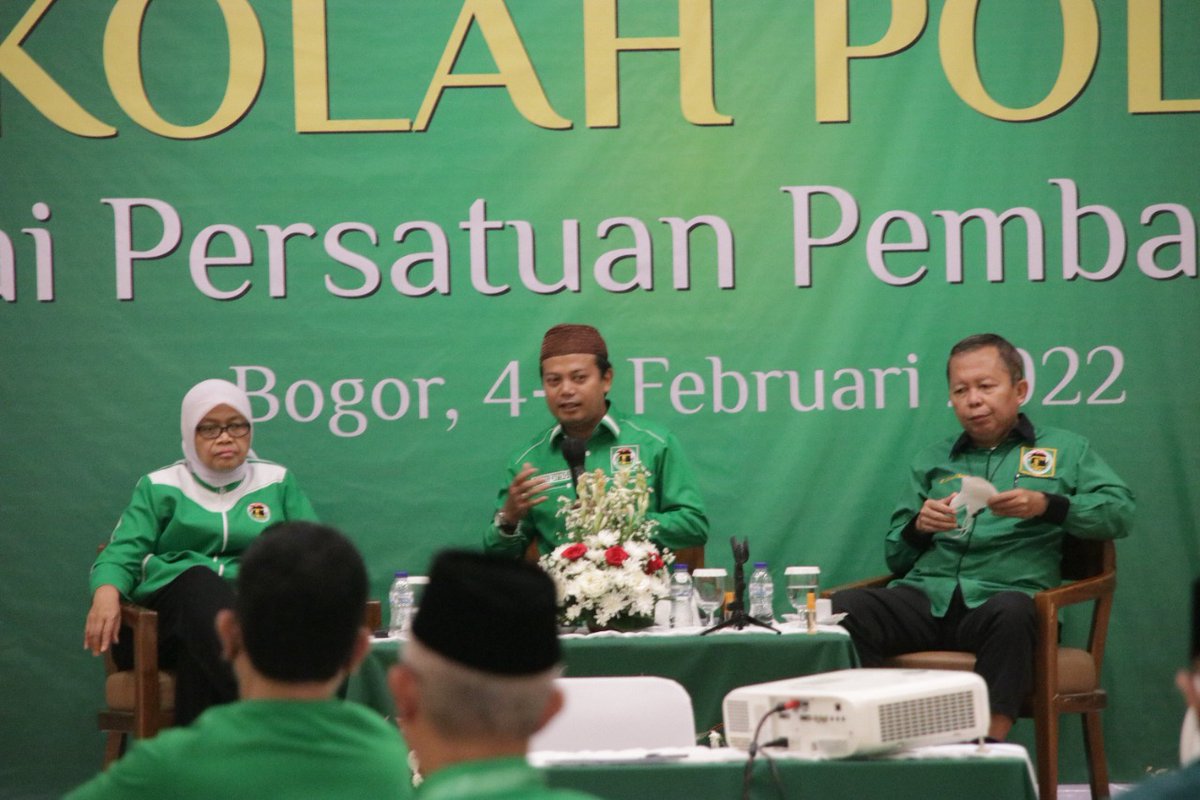 DPP_PPP's tweet photo. Ketua Umum PPP @Suharso_M memberikan arahan serta menutup agenda Sekolah Politik di Bogor 4-6 Februari 2022

Terima kasih kepada seluruh peserta mari bersama-sama kita songsong kemenangan 2024.

#PartaiPPP #Harlah49PPP https://t.co/JzaAv38ZaL