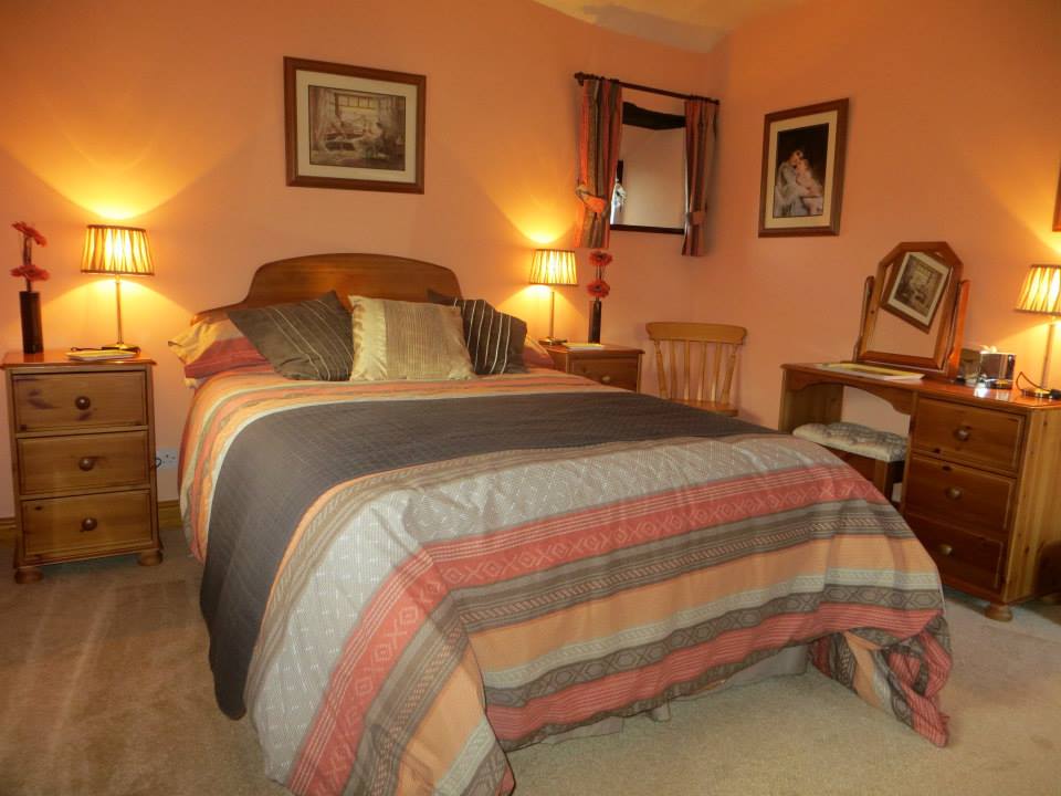 TheHolidayCots's tweet photo. The Byres Holiday Cottage is surrounded by many footpaths &amp; has excellent walking &amp; cycling routes just waiting to be explored.
🛏️ Sleeps 1-6
https://t.co/590O8CCO9H
#HolidayCottage #Staycation #Family #Pets #RuralRetreat #Walking #Cycling #Selside #Settle #NorthYorkshire https://t.co/5y4ksXSZlH