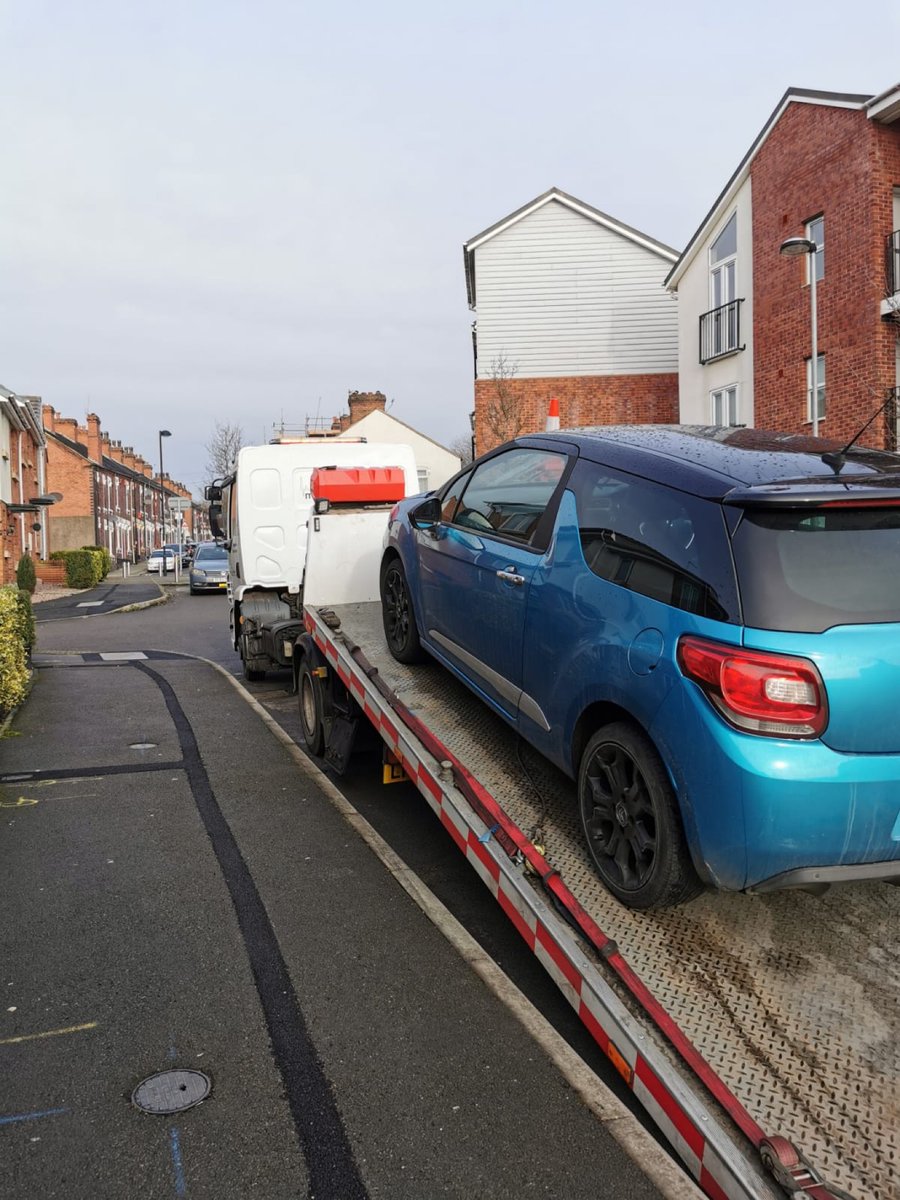 staffsresponse's tweet photo. #Shift2North officer NB32 has just seized this vehicle in Hanley for having no tax since August 2021! Vehicle also didn't have an MOT. Vehicle seized on behalf of our partners @DVLA #oplightning #goneinseconds https://t.co/Ll4bk6YHH4