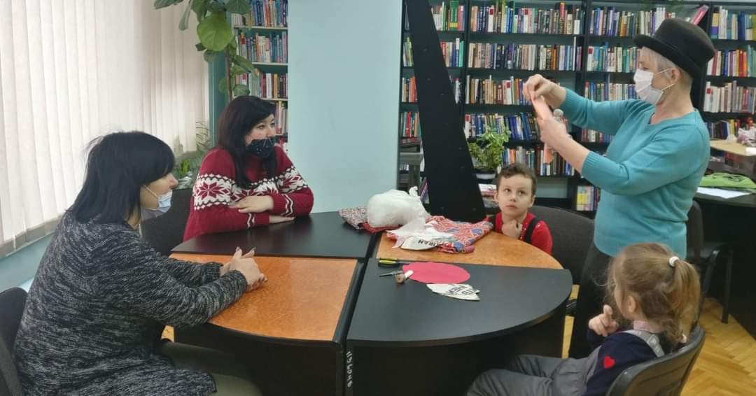 Бібліотека Усенка tweet media