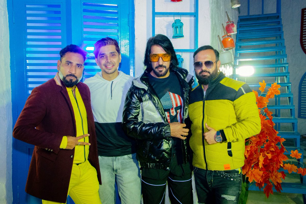 ActorDevTyagi's tweet photo. On location shoot of Spectec in and out media presents Bewafai - A song that will melt your hearts 
Coming out on 14th February , this valentine 

@ashokmastie @Djsheizwood @Gauravery

#Bawafai #Onlocation #Shoot #NewSong #AshokMastie #DjSheizwood #Valentine #ValentineSong #film https://t.co/AFH1oTLRYq