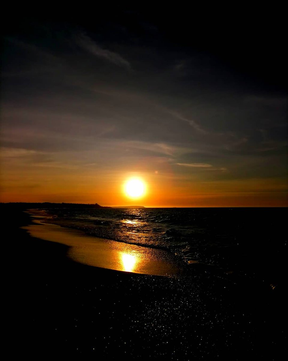 RhnRb_'s tweet photo. this 🧡
#sunset
#badoc
#ilocosnorte https://t.co/pgz5uneGt2