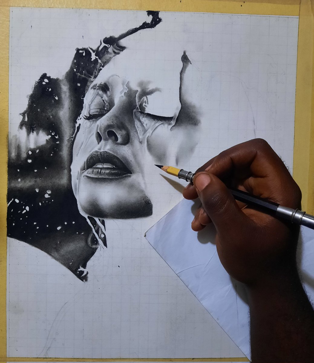 AndyDonfack's tweet image. #progressShot 

Ca fait longtemps hein TT, Déjà 10h de travail

Charbon, estompe, mouchoir, Graphite, pinceau

Retweet un peu voir🥺