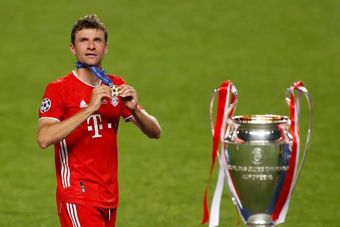 nossy22's tweet photo. Bruh 🤯! Thomas Muller is the only player in the HISTORY to be top 10 scorer in World Cup and Champions league. This guy isn't even a complete forward 💀. https://t.co/Rbtm0ilZqa