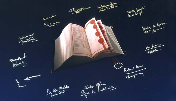 The values on which the #MaastrichtTreaty 🇪🇺 was based on 30 years ago, still apply today: security, justice, human rights, democracy, rule of law, &amp; fundamental freedoms. 

This is what the EU stands for. We will continue to cherish &amp; build on them. Now and in the years to come.