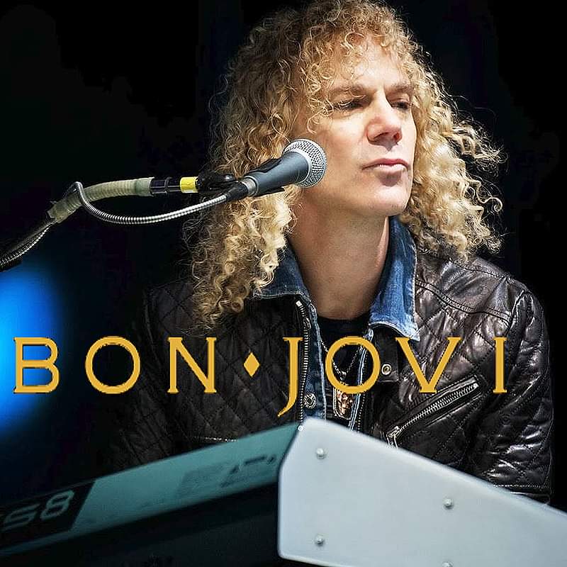 Happy birthday DAVID BRYAN!
(February 7, 1962) 