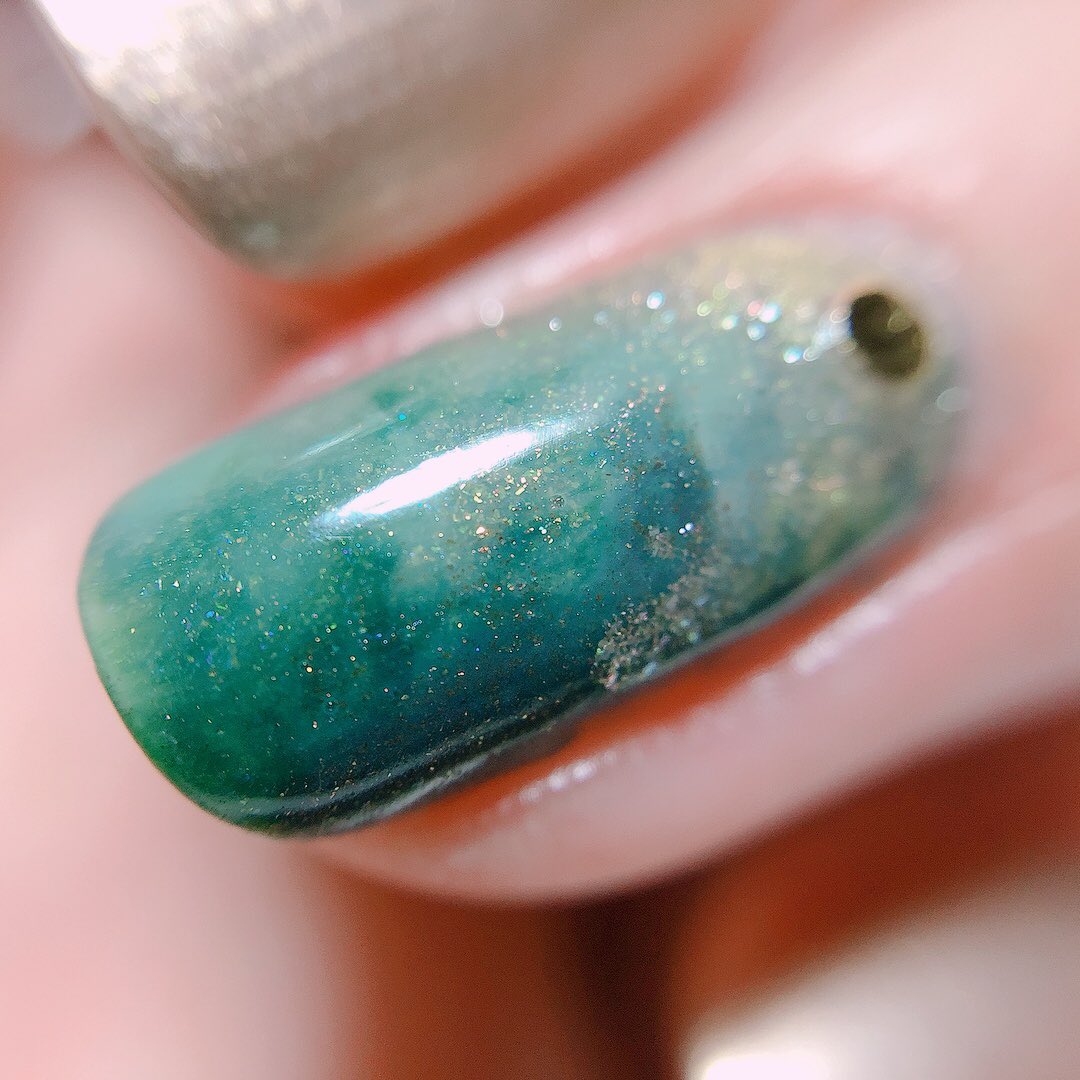 くう ピアスとお揃い風ネイル第2段 使用 デュカート サニーガーデン アサモヤ ネイルエス 星金継 翡翠鳥 ジーニッシュ ダヴィンチ マジョリカマジョルカ 夜の森 Orly シャンパンスラッシュ キャンメイク ゴールデンビジュー 今日のネイル セルフ