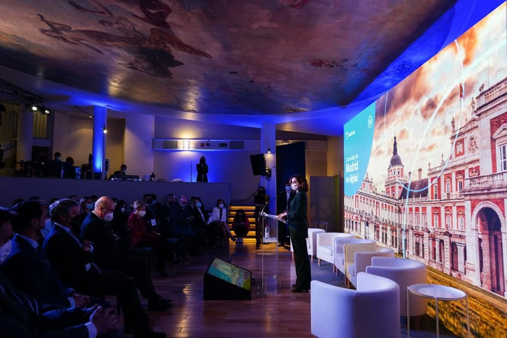 Cada vez más personas apuestan por venir a Madrid, con 5 lugares patrimonio, capital del mundo hispánico, la mejor gastronomía, musicales, puente entre Europa y América. 

Hoy en Aranjuez junto a operadores turísticos y empresas como Telefónica, pensamos cómo seguir creciendo.