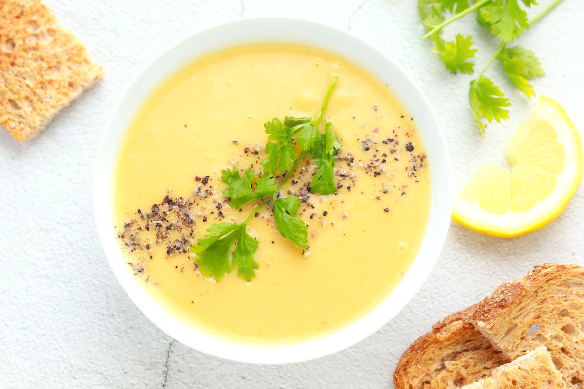 CDelightfulness's tweet photo. 7 soups that warm you up during this cold winter😊❄️☃️ #soup #comfortfood #WINTER #HealthyFood #healthylifestyle https://t.co/QAaXjT4VwD https://t.co/xcHLXcWUOQ