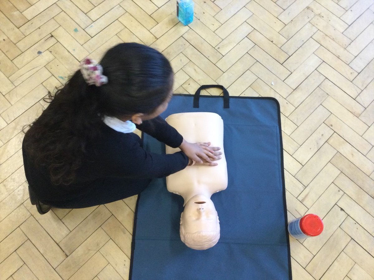 A huge thank you to Lorraine from Mini First Aid Kids in delivering a great first aid lesson to the children. #minifirstaiduk