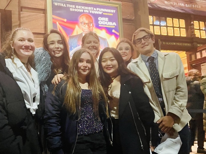 CGoodacres's tweet photo. The Goodacre's girls enjoyed a number of exciting trips out last week including this fabulous visit to see @rockyhorroruk at @KingsandRoyal in Glasgow! #GoodacresFamily #RockyHorrorShow #RockyHorror #TimeWarp #DramaQueens #iloveboarding https://t.co/JI0UXinJ7a