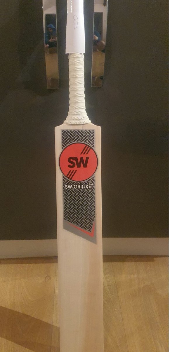 sw_cricket's tweet photo. Check out this Grade 2 bat on offer. £140
* 2lb  10oz 
* Big Punch Rebound
* Duck Bill Profile 
* Beautiful Balance.
* As pictured
https://t.co/RlsVWoFMnI https://t.co/ND7W58vqAe
