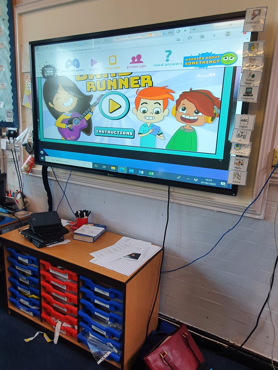 DdR333's tweet image. Ahead of @UK_SIC #SID2022 tomorrow Y5 Y6 are using Interland &BBC Bandrunner games and taking the @childnet SMART Rules Quiz to explore Respect and Relationships online