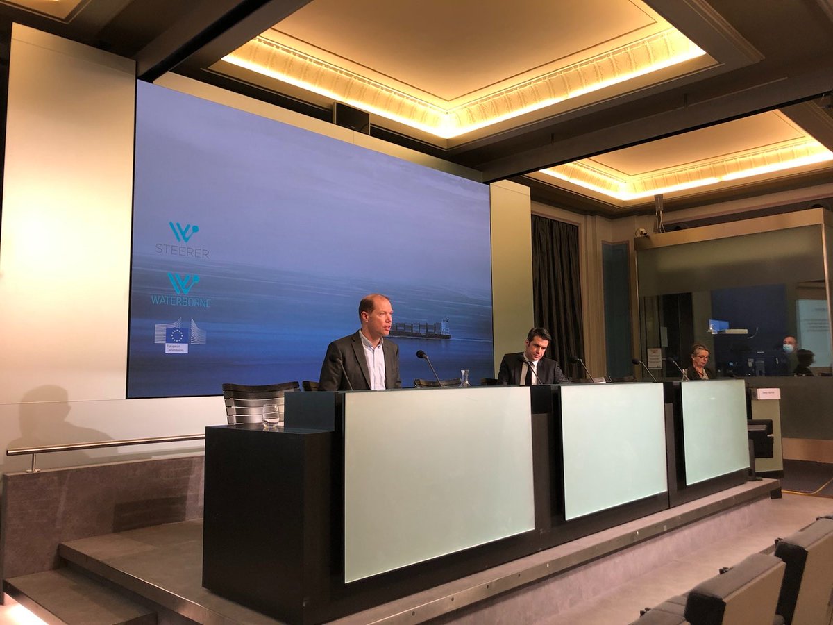 Now passing the floor to Marco Scholtens, Innovation Manager at <a href="/MaritimeTechNL/">NMT</a>! 🎙️

The NOVIMAR project aimed at adjusting the #waterborne transportation so that it could make optimal use of the existing short-sea, sea-river and inland waterways.

#H2020 #HorizonEurope