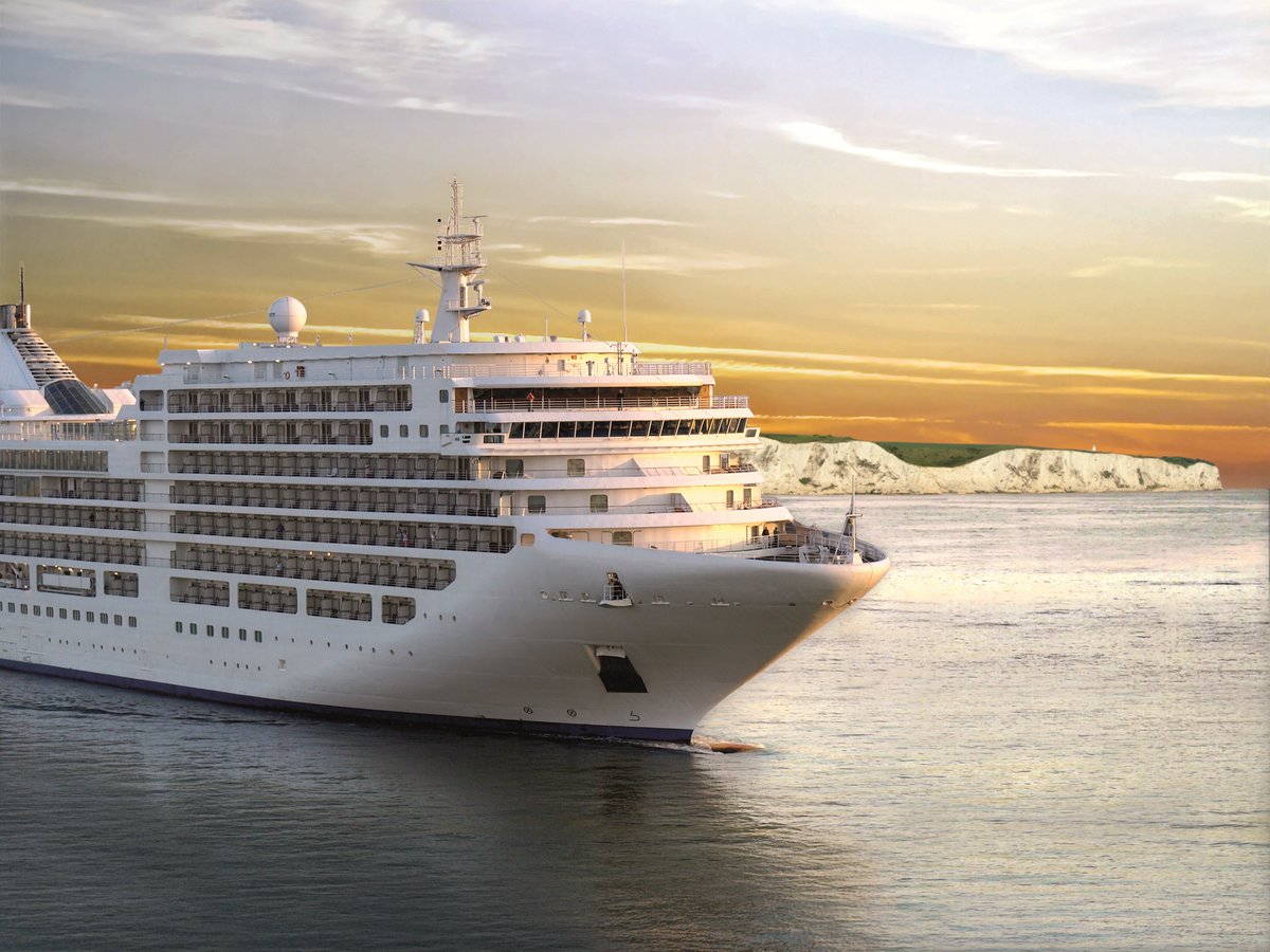 VisitDover's tweet image. We’re so excited for welcoming cruise passengers from @Port_of_Dover to #WhiteCliffsCountry in '22 🤩 With so much to explore here on #KentsHeritageCoast, you can start your holiday here before you sail 👉ow.ly/atzy50HO3J5 😍 #ExperienceWhiteCliffsCountry #escapetheeveryday