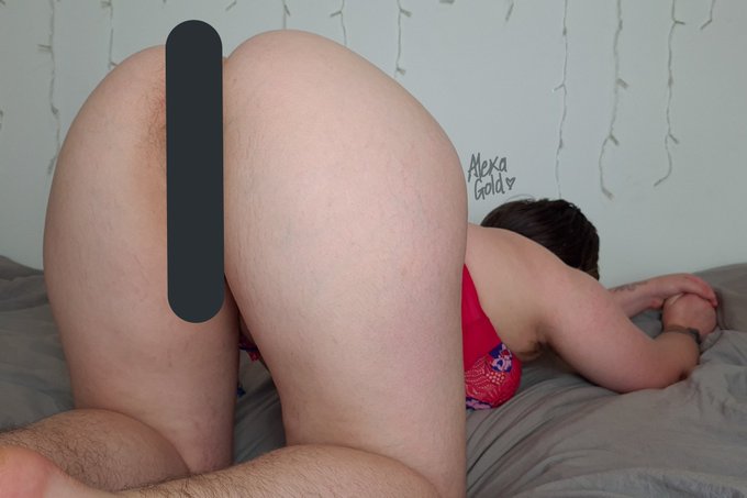 Do you think I'm wearing any panties? https://t.co/WTzWlUqgW6