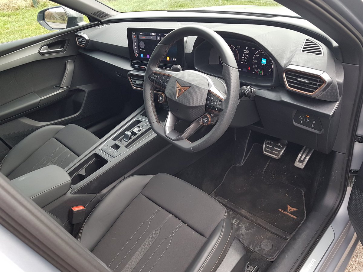 MttRbnsn's tweet photo. This week's test car: the @CupraMedia #Leon #Estate 310 #TSI #4Drive #DSG #VZ2, £40,195 as tested.
High hopes for this, because the old Leon Estate Cupra R #Abt 350 was terrific, as is the current #Formentor using this drivetrain.
Del. driver left it in Cupra mode. Felt rabid. https://t.co/Qry4Y2agcl