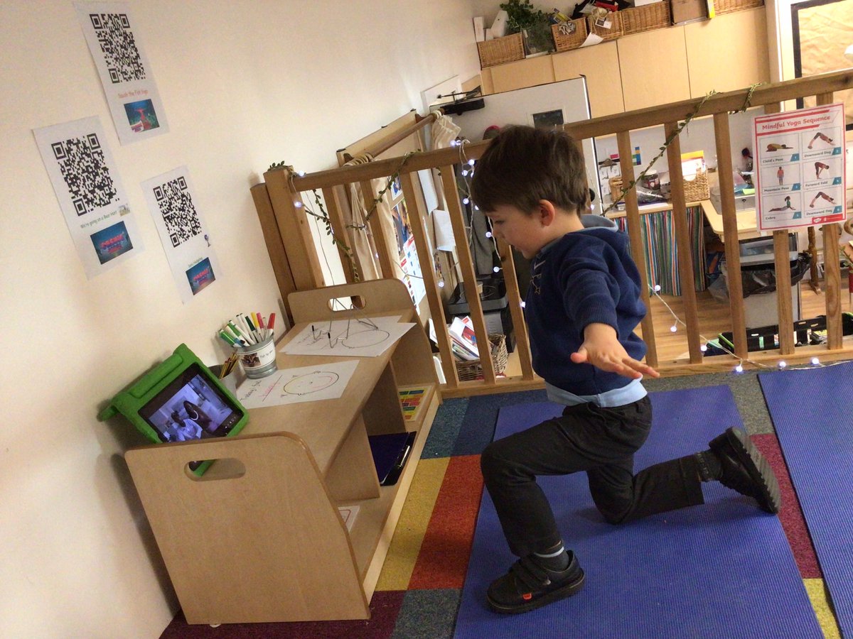 stpeters2_8's tweet photo. Foot spa, relaxation and yoga all part of our provision in Reception this week for Children’s mental health week 😁 #childrensmentalhealthweek  #EYFS https://t.co/Hyy2B5tSLA
