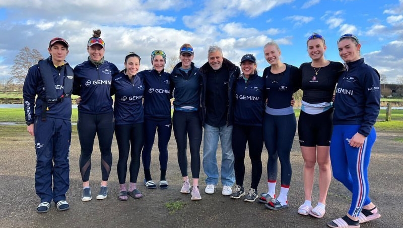 theboatrace's tweet image. #Hollywood comes to Oxford  📽️ for The @Gemini Boat Race squads 
@OUWBCsquad &amp;amp; @OxfordUniBC welcomed George Clooney as Guest Coach Sean &amp;amp; George may have been sharing performance advice 
#sport #acting #rowing