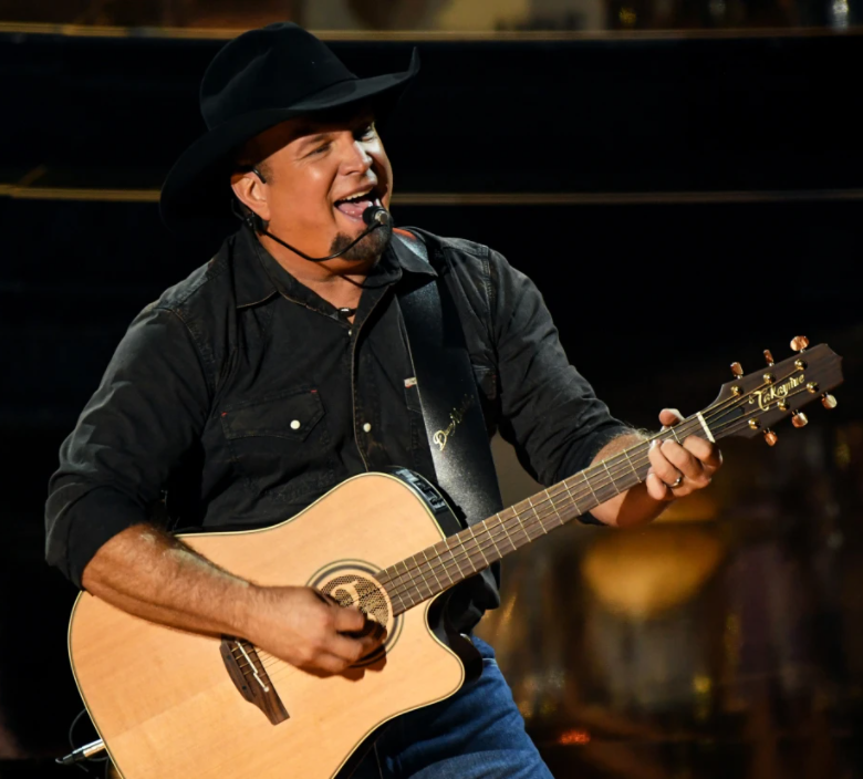 Happy 60th Birthday Garth Brooks!
What are your favorite songs / lyrics? 