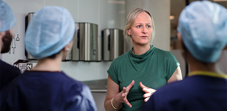 Exciting opportunity to join the HPEC team <a href="/RCSI_Irl/">RCSI</a> <a href="/RCSI_Educate/">RCSI Educate</a> as Educationalist/Faculty Developer, in a newly created part-time role. Details here: my.corehr.com/pls/coreportal…