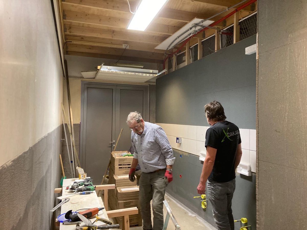 Onze vrijwilligers zijn de laatste weken heel druk om er prachtige voorzieningen neer te zetten zodat onze #passanten en leden het komende #vaarseizoen verzekerd zijn van goede faciliteiten! 
Straks steigers er weer in en varen maar!⛵️🛶⛱🏝#hardenberg <a href="/Vechtstromen/">Vechtstromen</a> <a href="/ds_Vechtdal/">deStentor_Vechtdal</a>